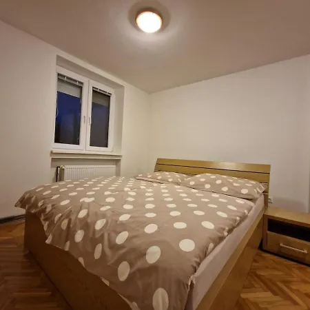 Free Parking, Old Town Cozy Near Train Station דירה *
